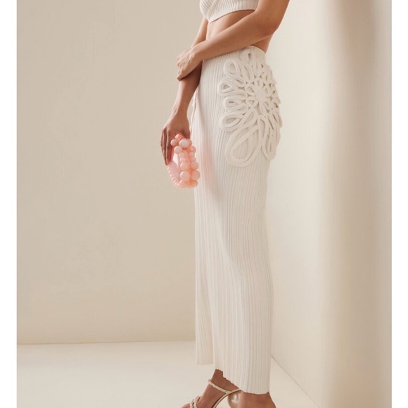 Cult Gaia
Ilona Pearl-Embellished Leather Sandals - Picture 3 of 15